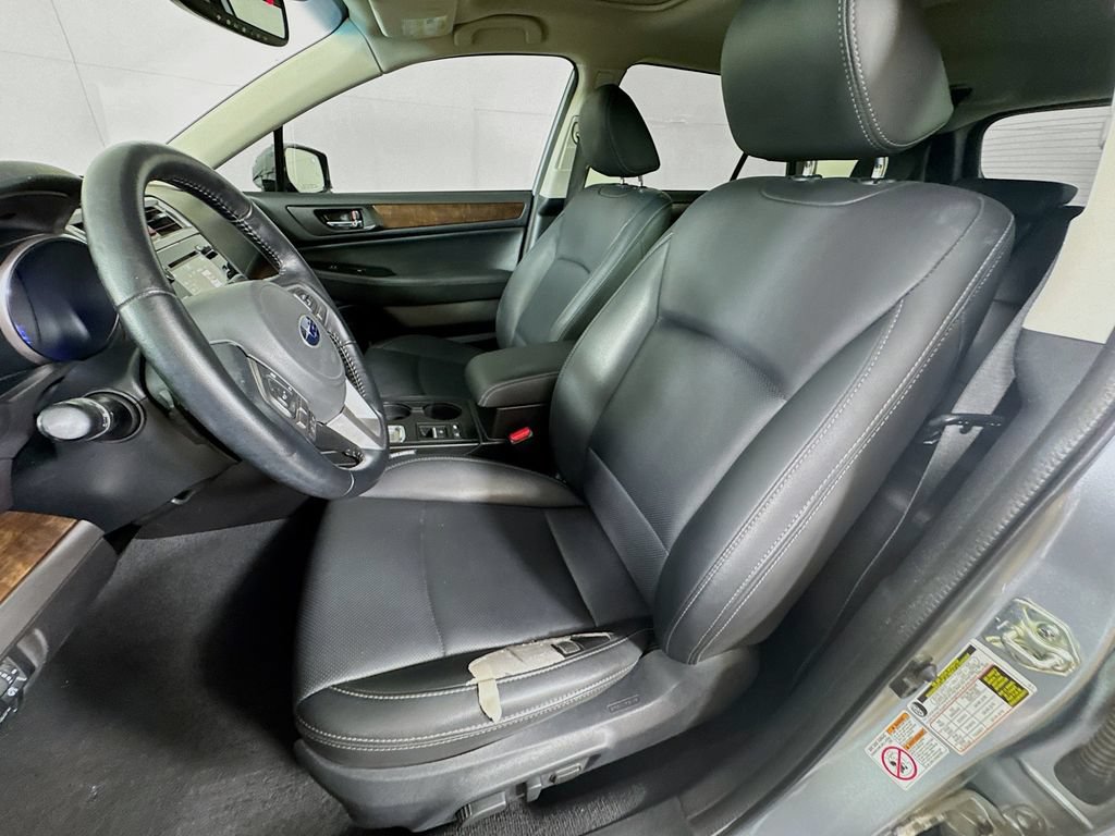 Used 2016 Subaru Outback 3.6R Limited AWD/4WD image 25
