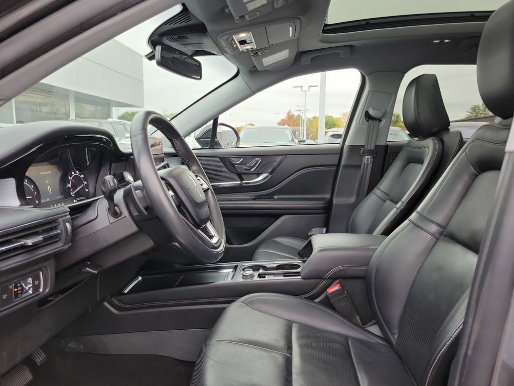 Certified 2022 Lincoln Corsair AWD w/ Premium Package image 16