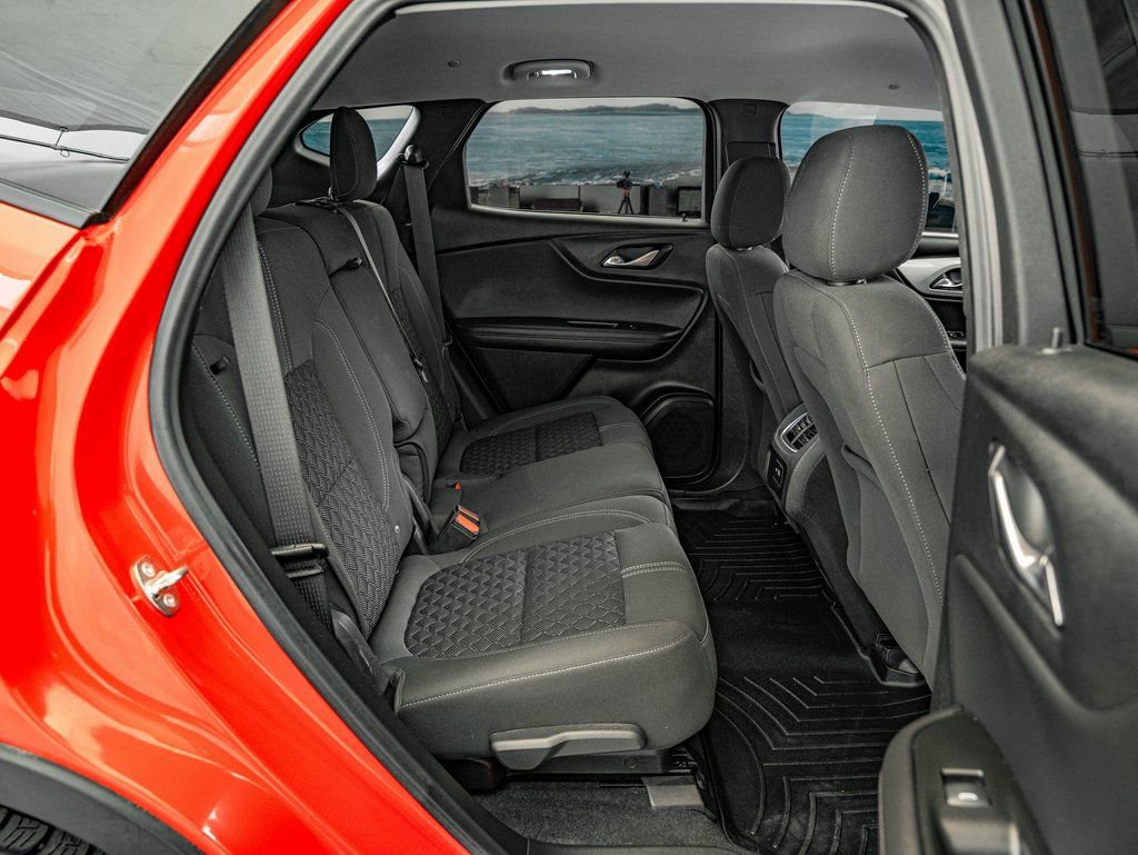 Used 2020 Chevrolet Blazer LT AWD/4WD image 32