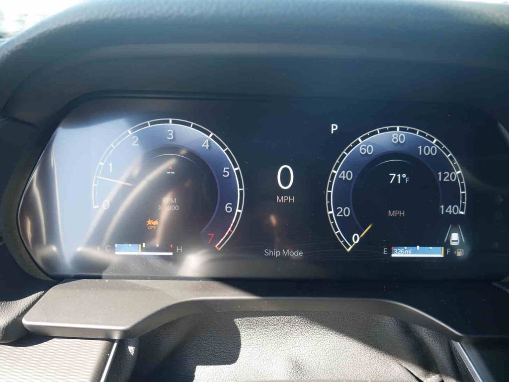 New 2025 Jeep Grand Cherokee Laredo X w/ Luxury Tech Group I image 37