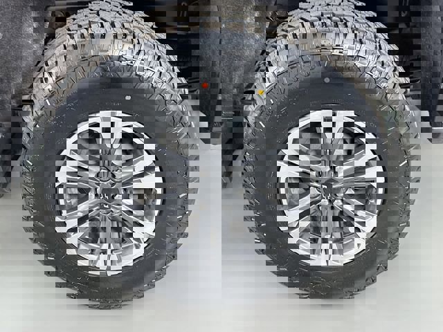 Used 2021 Chevrolet Colorado Z71 w/ Safety Package image 30