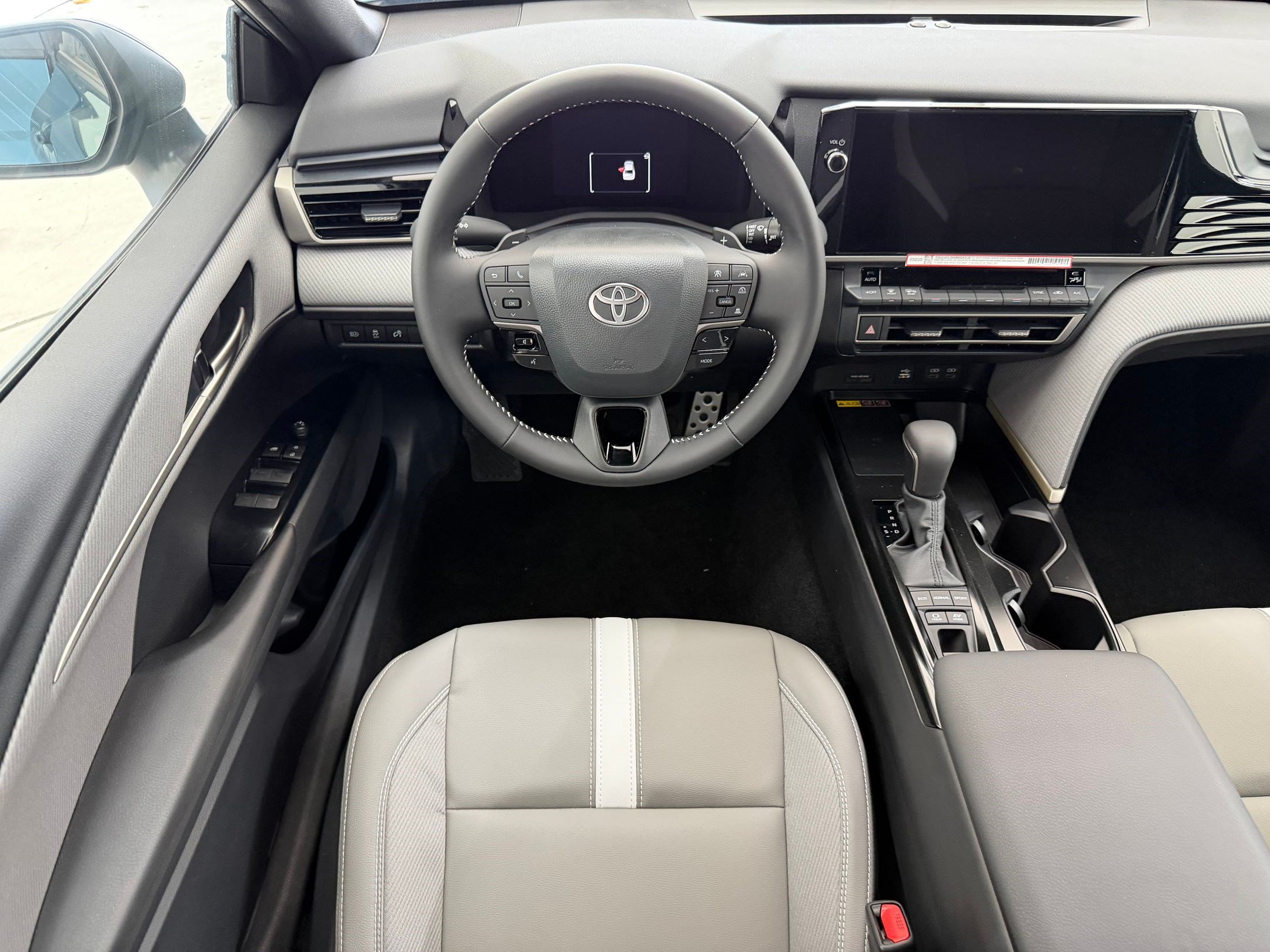 Used 2026 Toyota Camry SE w/ Multimedia Upgrade Package FWD image 27