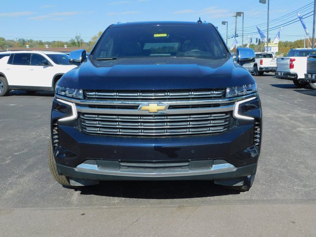 Used 2024 Chevrolet Suburban Premier w/ Premium Package image 3