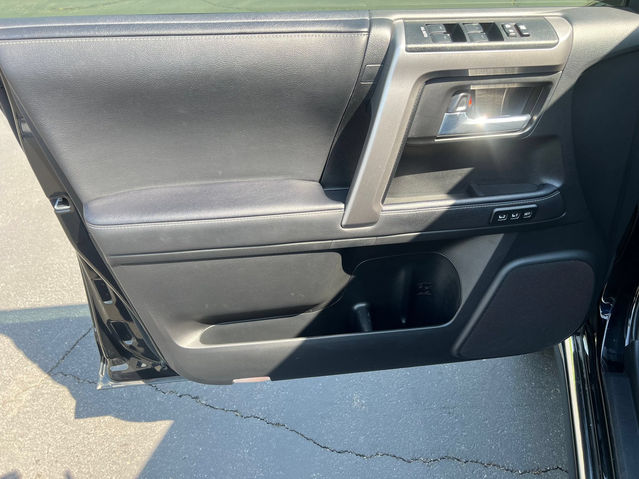 Used 2023 Toyota 4Runner Limited AWD/4WD image 10
