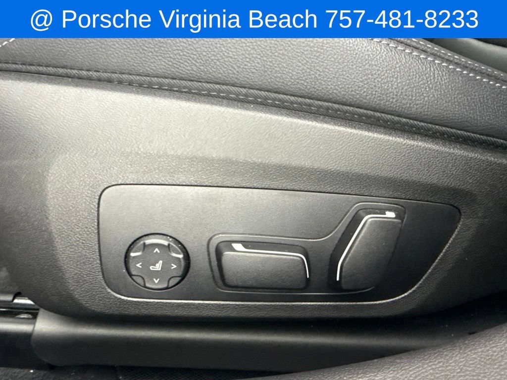 Used 2026 BMW 330i xDrive Sedan AWD/4WD image 17