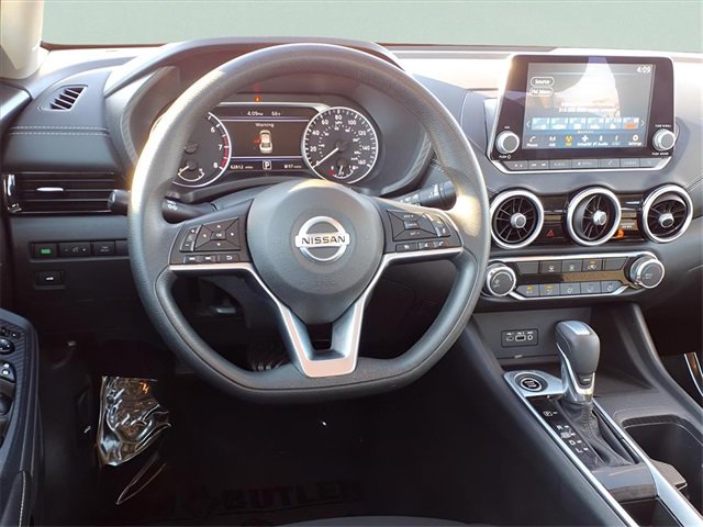 Used 2023 Nissan Sentra SV image 6