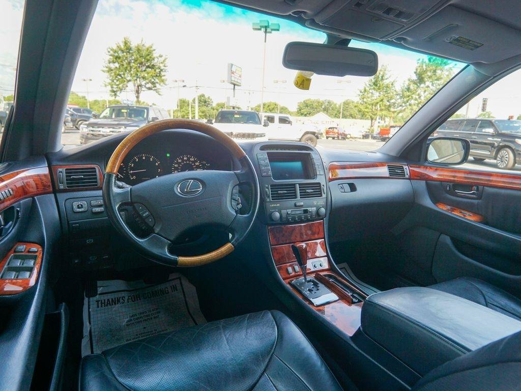 Used 2006 Lexus LS 430 w/ Modern Luxury Pkg RWD image 11