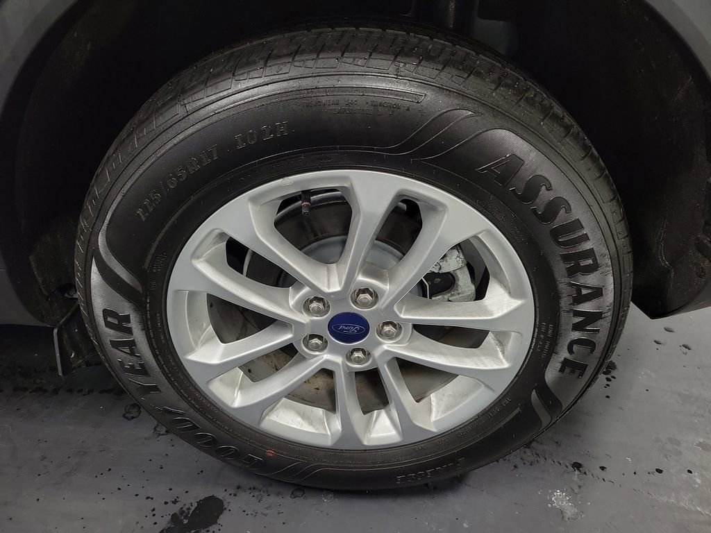 Used 2022 Ford Escape SE image 10