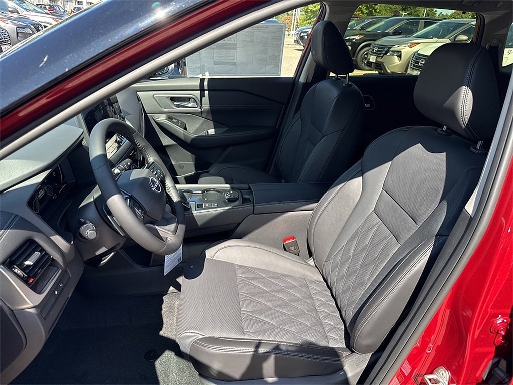 New 2026 Nissan Rogue Platinum image 11