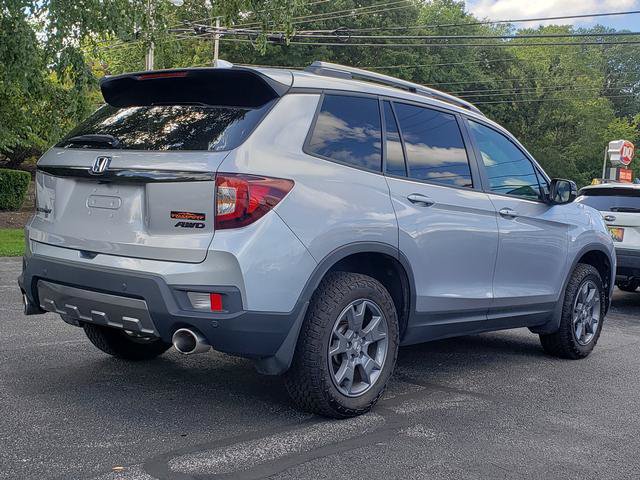 Used 2024 Honda Passport TrailSport image 3