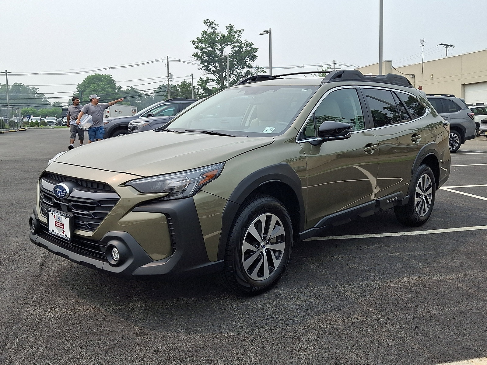 Certified 2025 Subaru Outback Premium AWD/4WD image 3