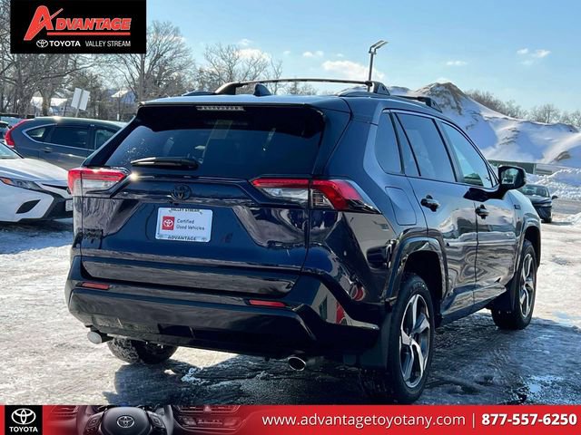 Used 2023 Toyota RAV4 SE w/ Weather & Moonroof Package image 8