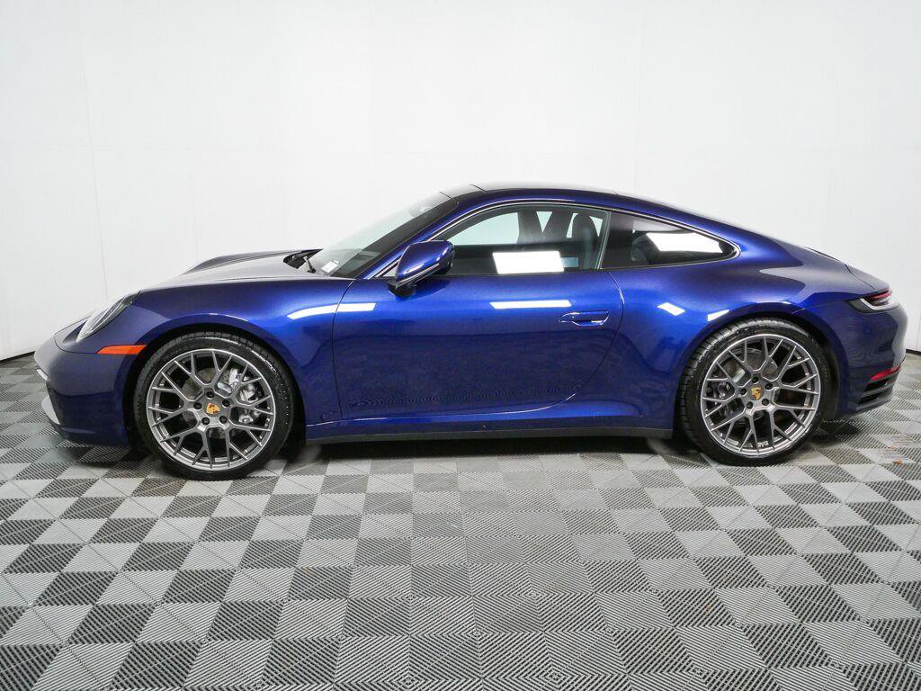 Used 2023 Porsche 911 Carrera RWD image 2