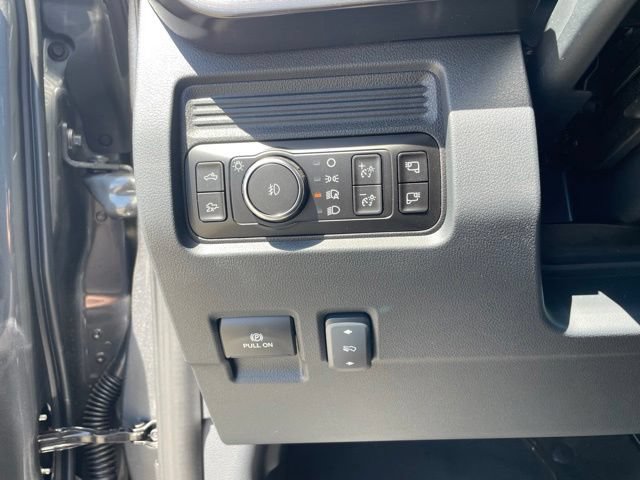 New 2026 Ford F250 Lariat w/ Black Appearance Package AWD/4WD image 17