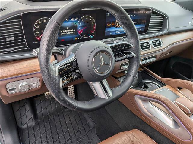 Used 2025 Mercedes-Benz GLS 450 4MATIC image 10