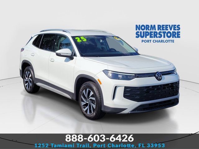 Used 2025 Volkswagen Tiguan S FWD image 1
