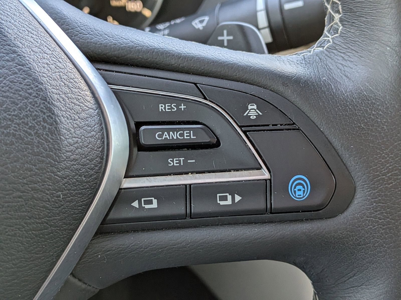 Used 2021 INFINITI QX50 Sensory w/ Cargo Package image 31