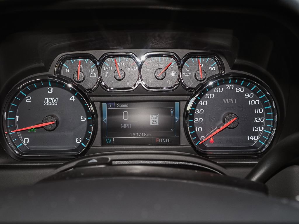 Used 2018 Chevrolet Suburban LT image 17