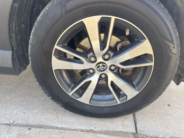 Used 2016 Toyota RAV4 XLE w/ Convenience Package image 9