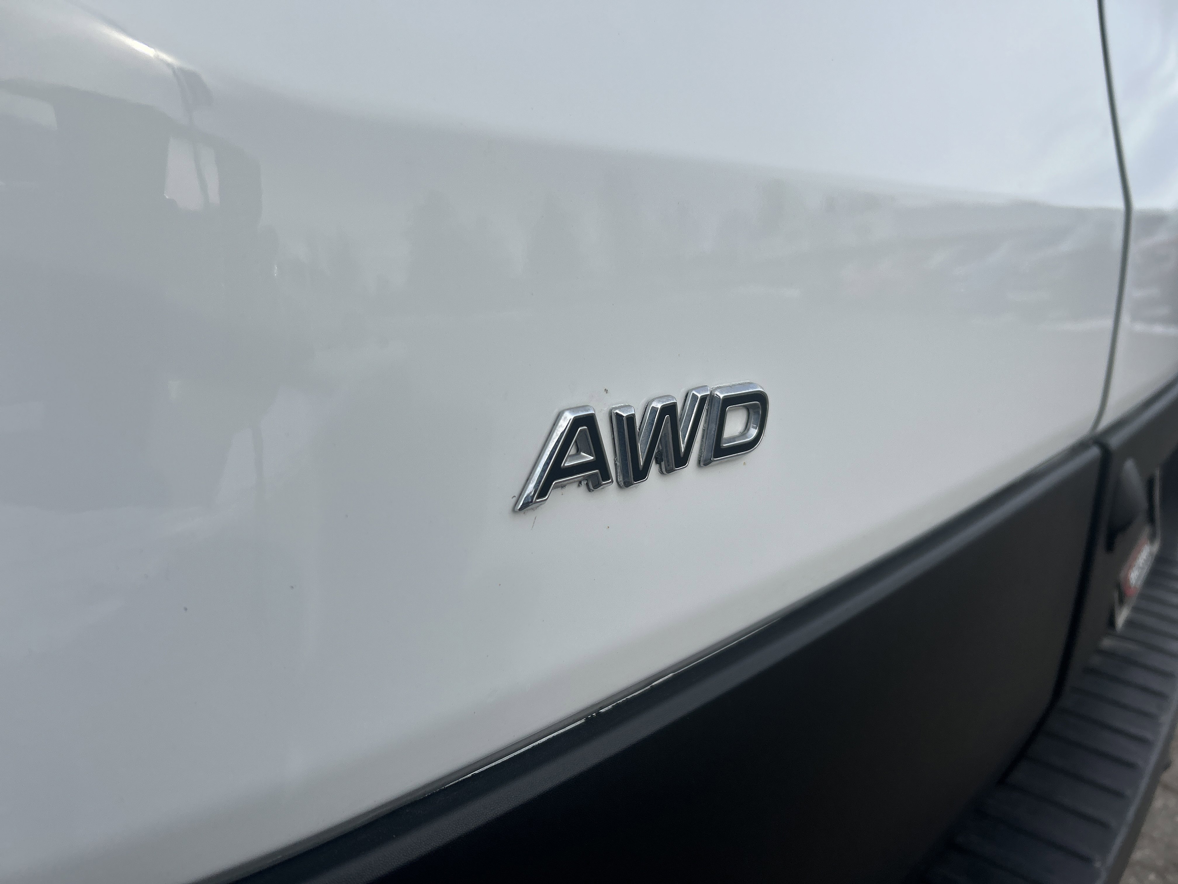 Certified 2024 Ford Transit 250 Low Roof AWD w/ Exterior Upgrade Package image 25