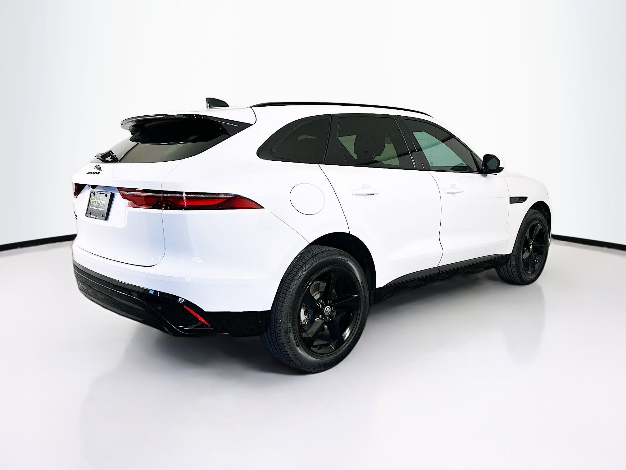 Used 2023 Jaguar F-PACE S image 9