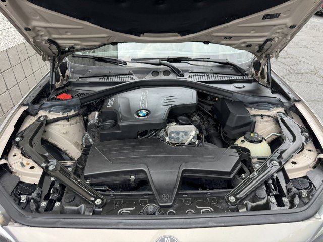 Used 2016 BMW 228i Convertible RWD image 4