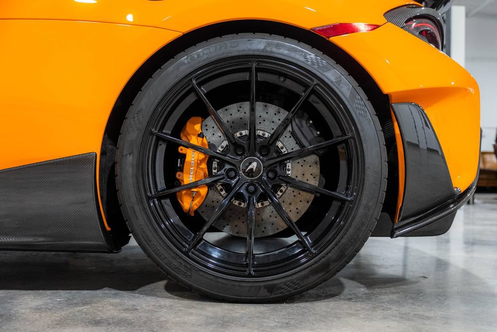 Used 2019 McLaren 600LT RWD image 79