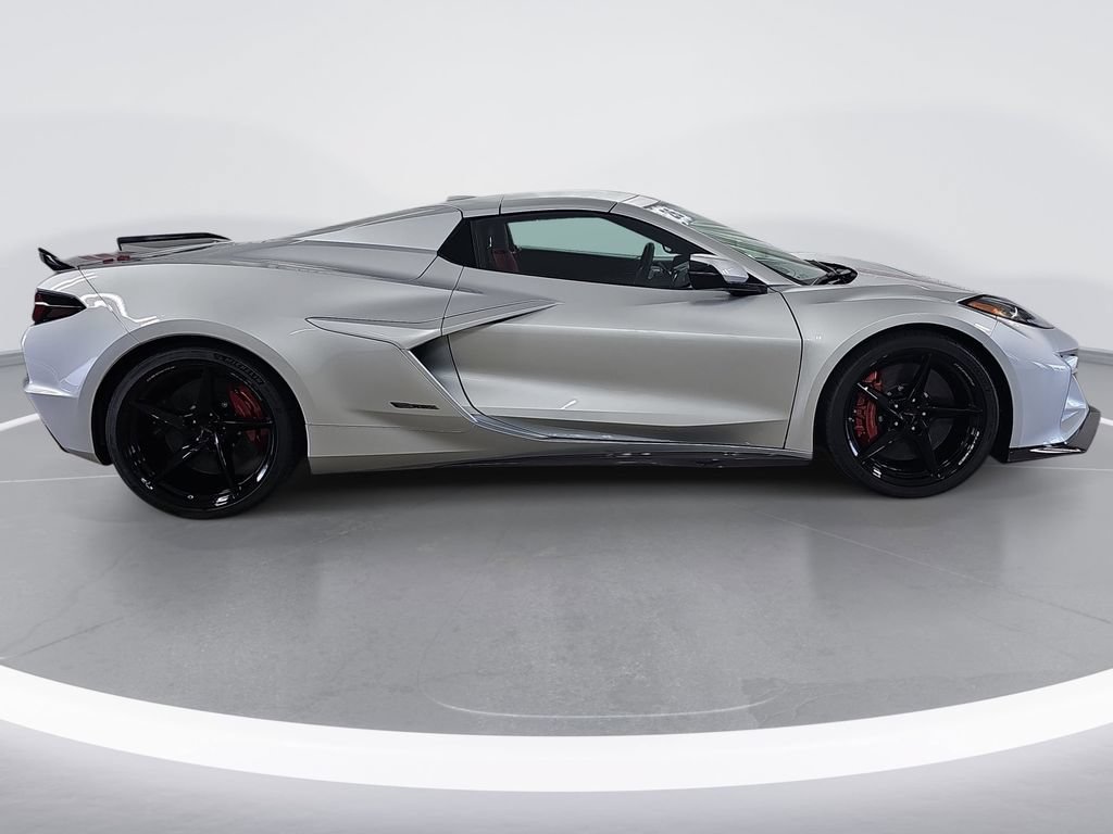 Used 2026 Chevrolet Corvette E-Ray AWD/4WD image 2