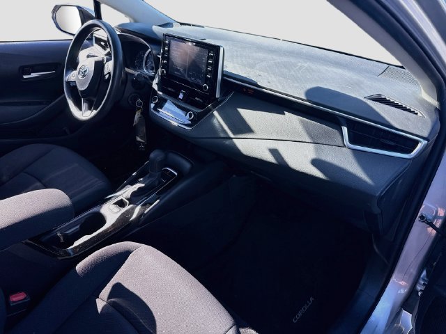 Used 2020 Toyota Corolla LE FWD image 33
