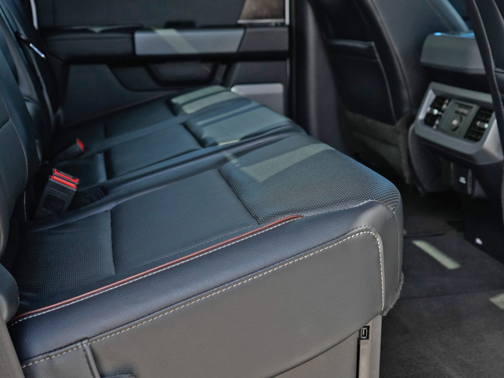 Used 2024 Ford F250 Lariat image 34