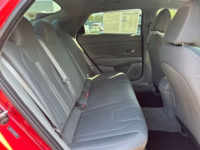 Certified 2021 Hyundai Elantra SEL w/ Convenience Package image 22