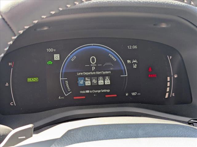 Used 2025 Toyota Camry SE image 10