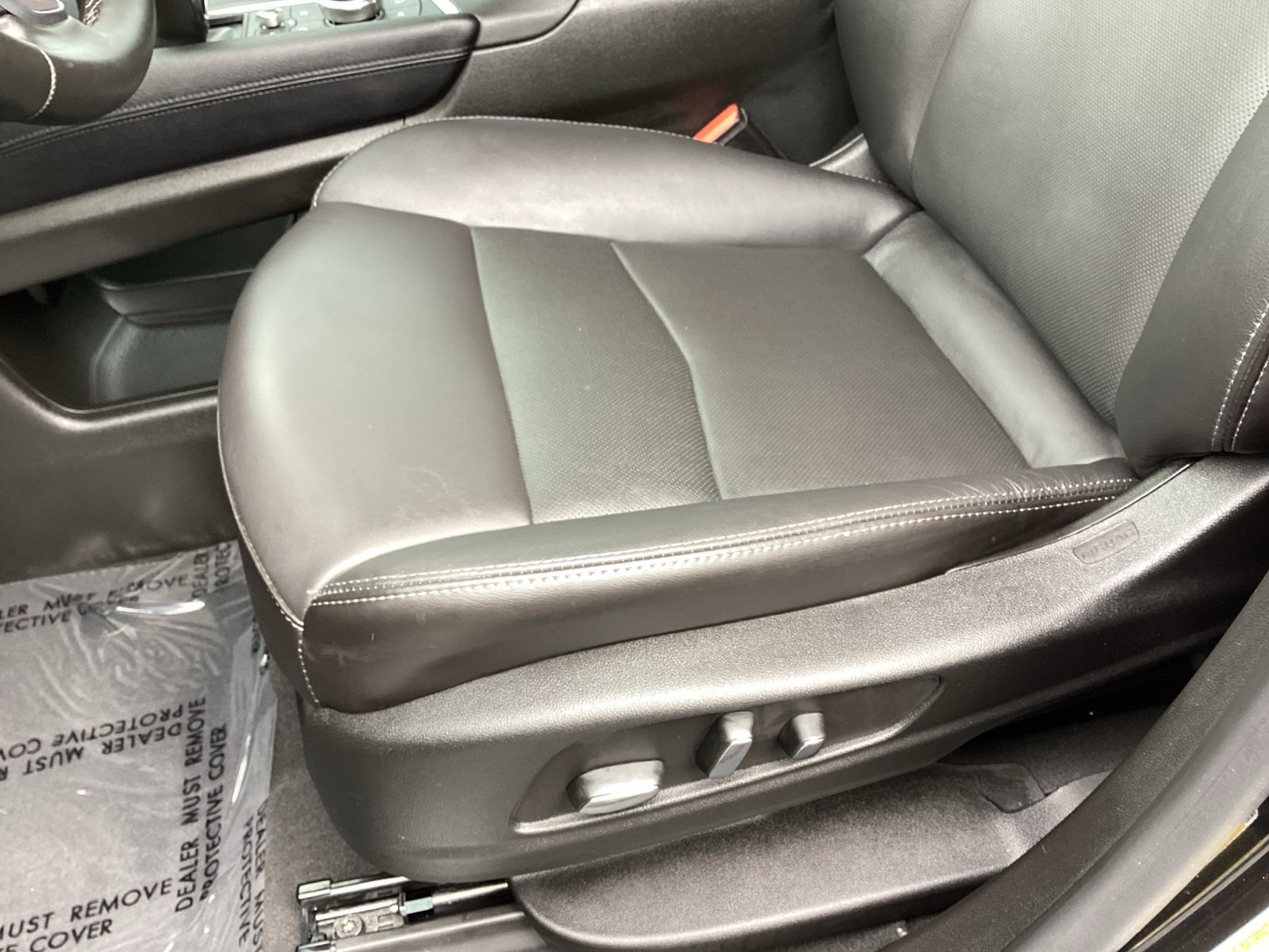 Used 2025 Cadillac XT5 Premium Luxury image 13