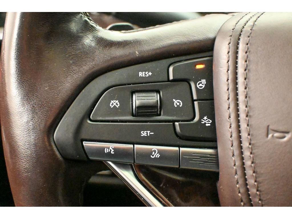 Certified 2022 Cadillac Escalade ESV Premium Luxury Platinum image 43