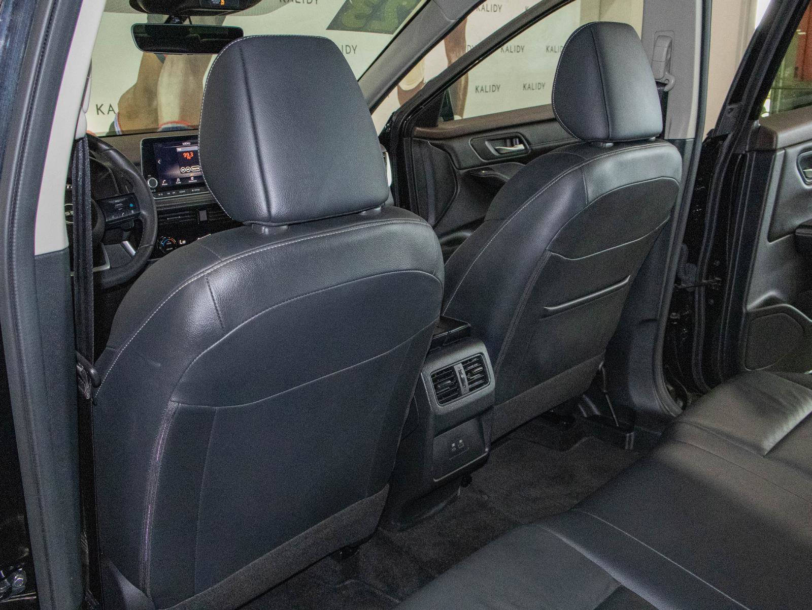 Used 2023 Nissan Rogue SL image 9