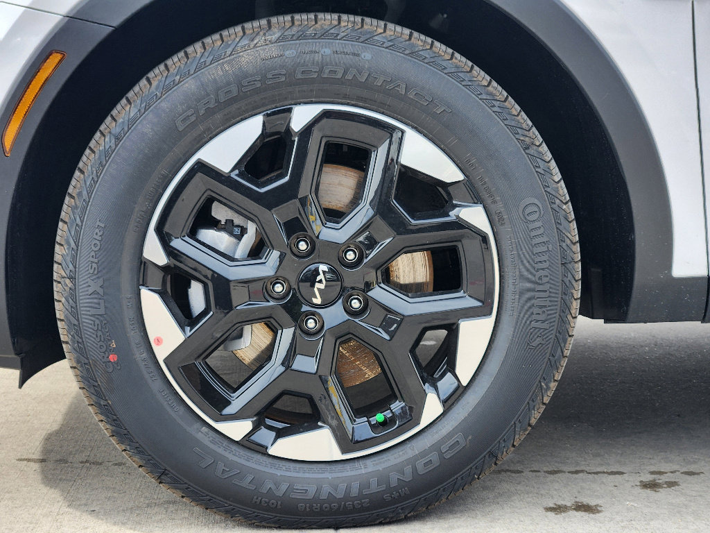 New 2026 Kia Sorento S w/ S Panoramic Sunroof Package image 7