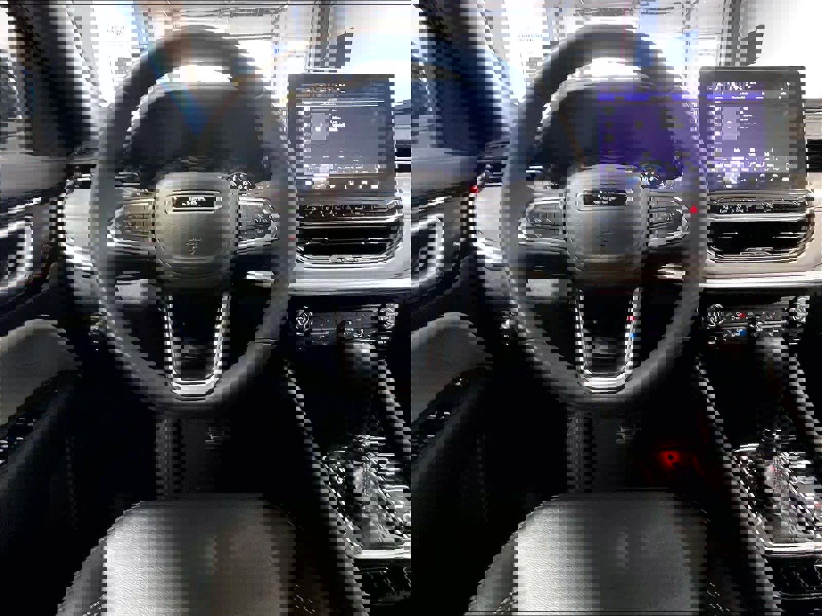 Used 2025 Jeep Compass Limited AWD/4WD image 17