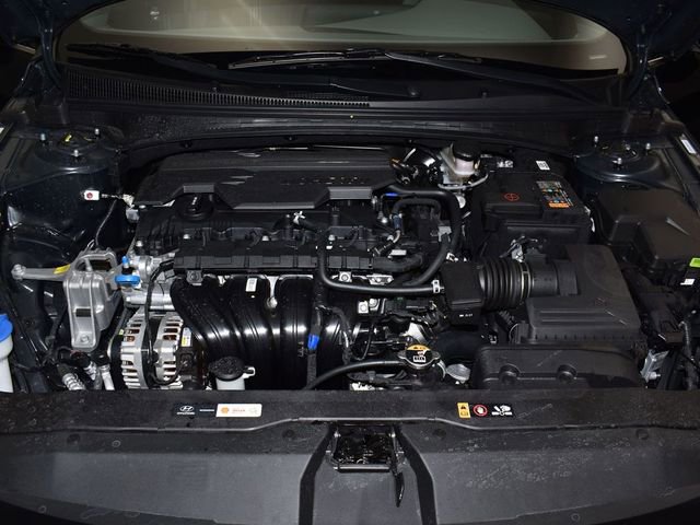 Used 2025 Hyundai Elantra SEL FWD image 36