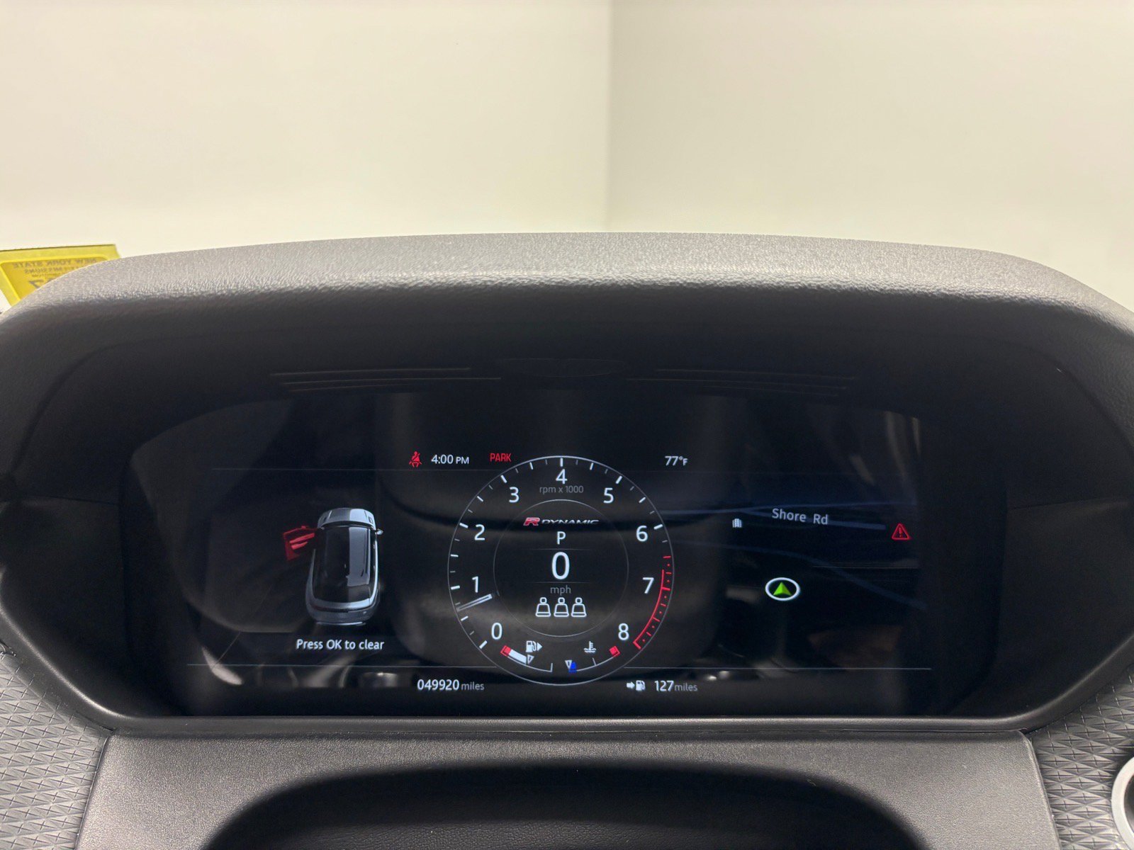 Used 2019 Land Rover Range Rover Velar R-Dynamic SE AWD/4WD image 18