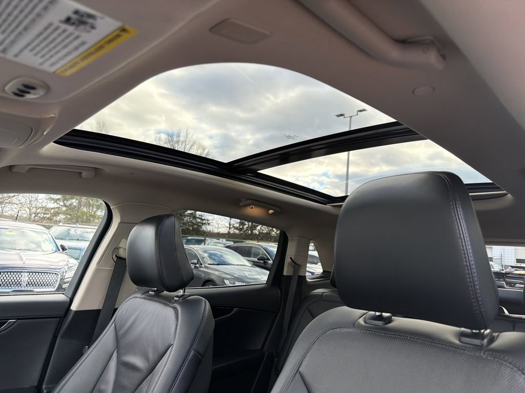 Certified 2021 Lincoln Nautilus Reserve w/ Cargo Utility Package image 28