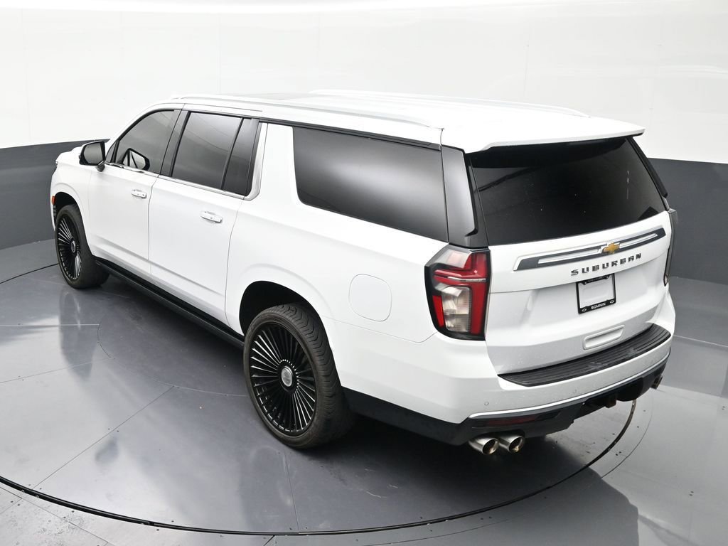 Used 2021 Chevrolet Suburban High Country w/ Premium Package 2 AWD/4WD image 14