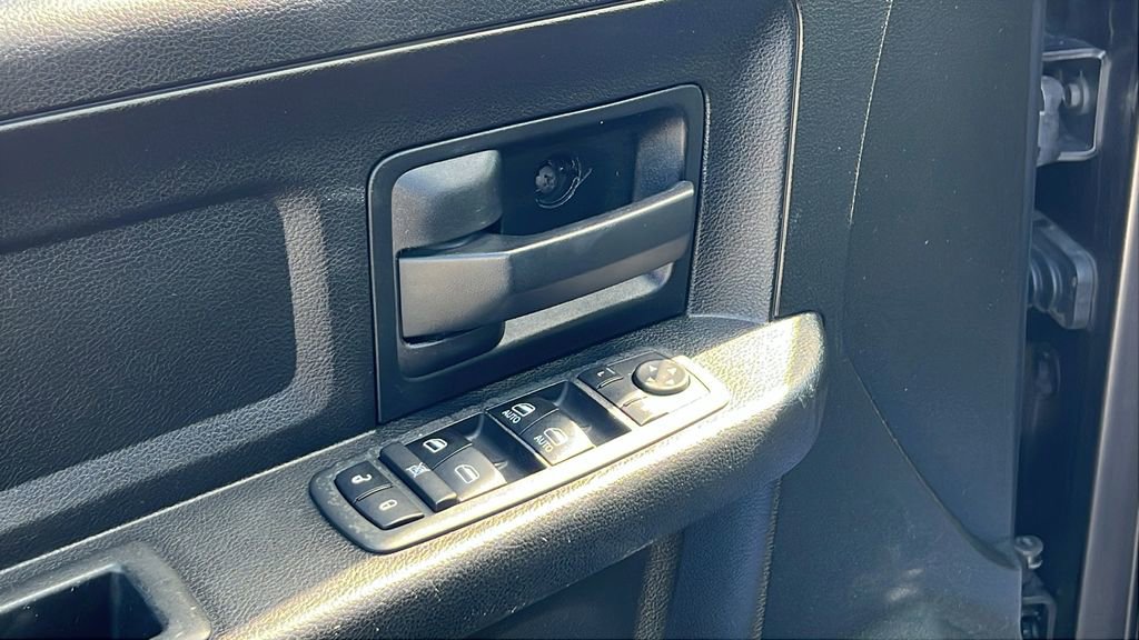 Used 2019 RAM 1500 ST w/ SXT Plus Group AWD/4WD image 10