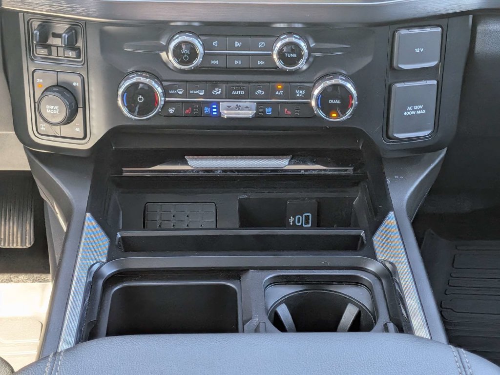 Used 2023 Ford F250 Lariat w/ Black Appearance Package AWD/4WD image 19
