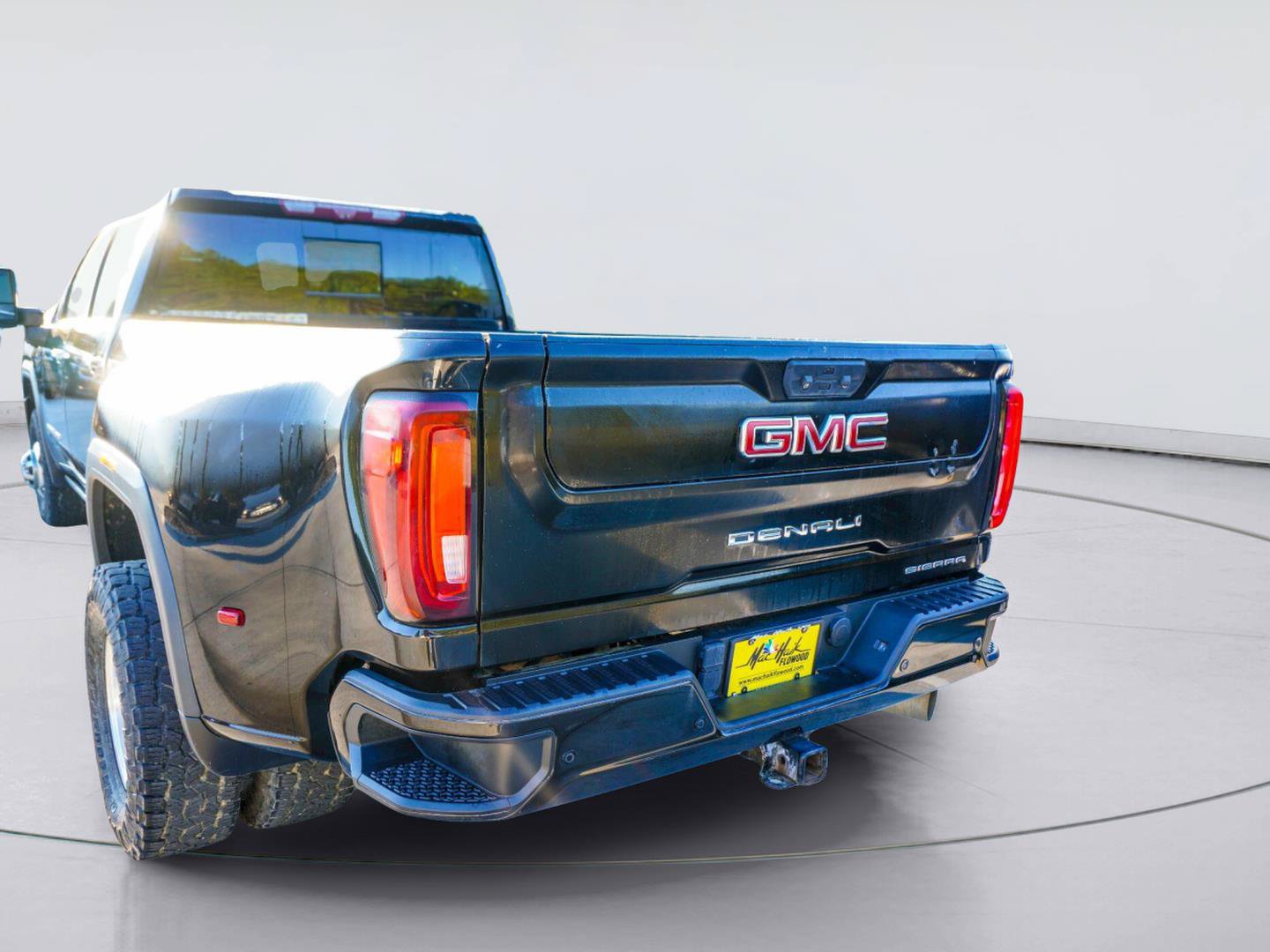 Used 2021 GMC Sierra 3500 Denali w/ Denali Ultimate Package AWD/4WD image 9