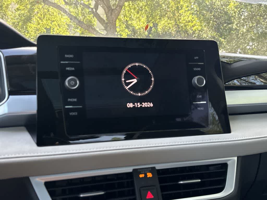 New 2026 Volkswagen Taos SE FWD image 17