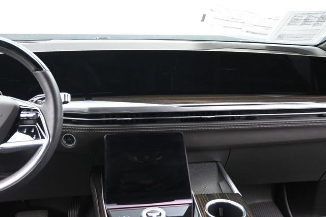 Certified 2025 Cadillac Escalade Premium Luxury w/ Touring Package AWD/4WD image 30