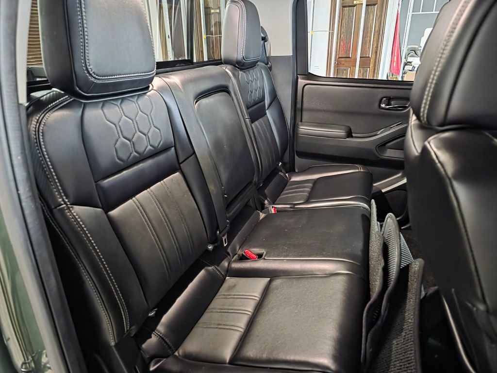 Used 2024 Nissan Frontier SL w/ Technology Package image 23