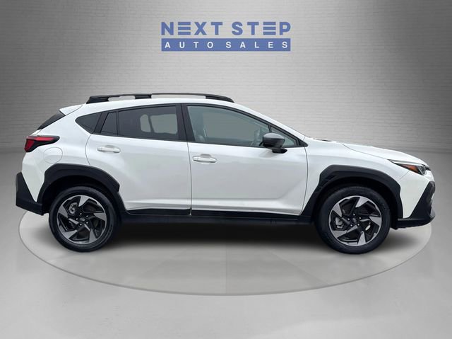 Used 2024 Subaru Crosstrek 2.5i Limited w/ Crosstrek Mirror Package AWD/4WD image 9