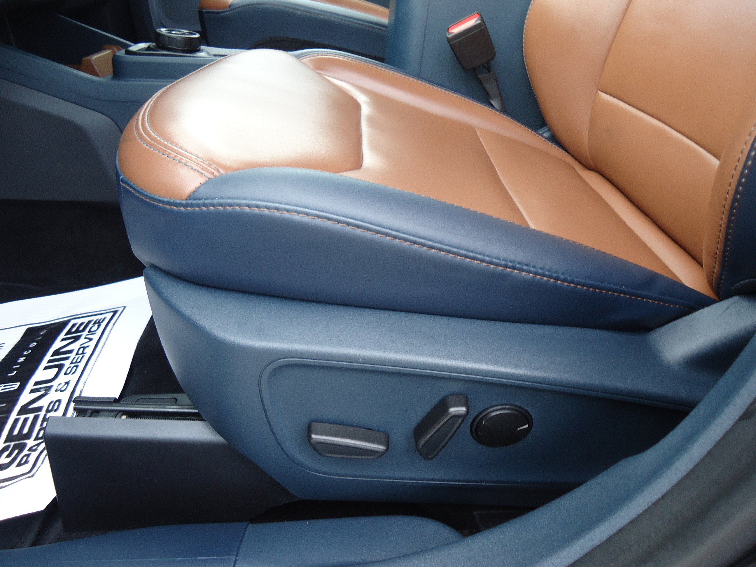 Used 2024 Ford Maverick Lariat FWD image 29