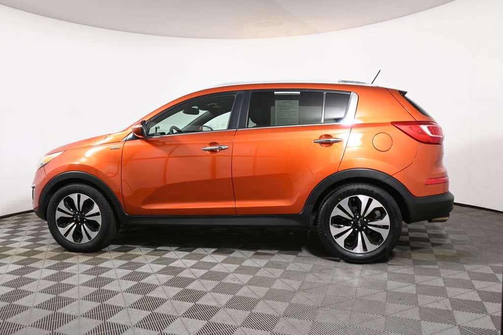 Used 2011 Kia Sportage SX w/ Premium Pkg w/Color Pkg AWD/4WD image 2